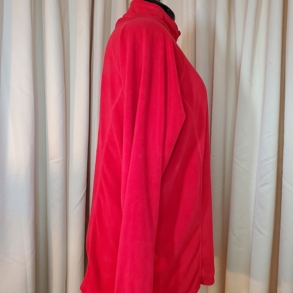 0101. Great Northwest Pullover with Pockets in a Lighter Fleece in RED~ 1X - Picture 3 of 12